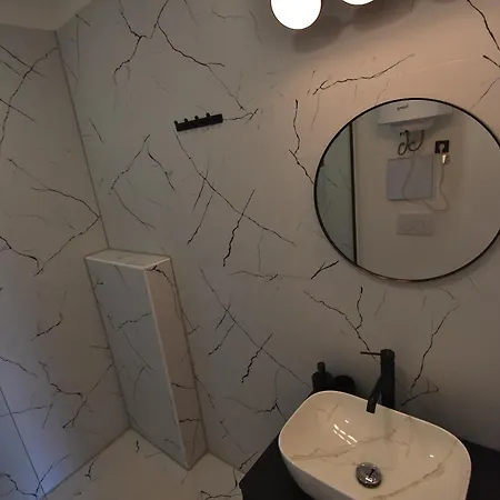 公寓 Fontana Apartma